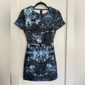 Vintage dress with cutout